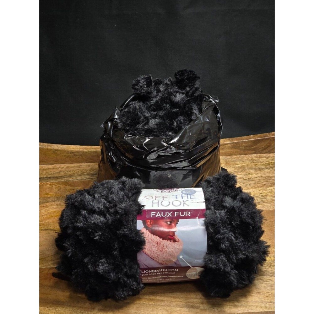 Lion Brand - Off the Hook - Faux Fur in Black Panther - DISCONTINUED